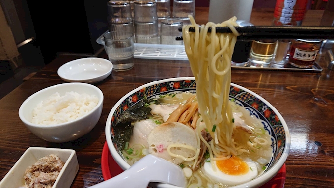 函館人気の あじさい の塩ラーメン 麺厨房あじさい 紅店 函館ﾍﾞｲ美食倶楽部店 函館 ラーメン ポケパラplus