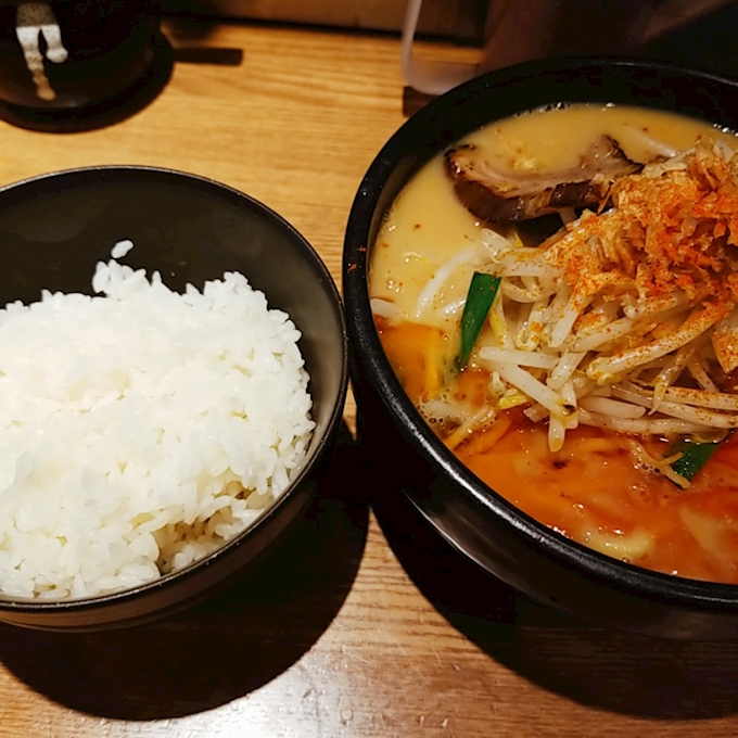 味噌ラーメン リベンジャー ラーメン 花木流味噌 ラーメン ポケパラplus