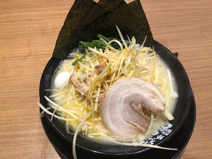 町田商店の 塩ネギラーメン 横浜家系ラーメン 町田商店 武蔵小杉店 ラーメン ポケパラplus