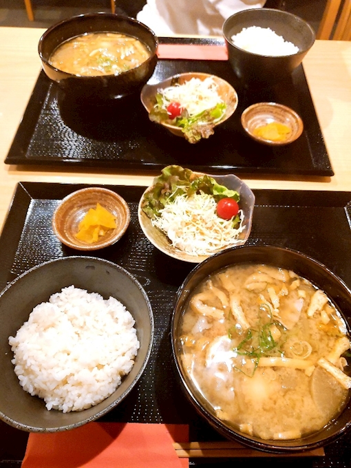 活けたこ・創作料理 さるのこしかけ>