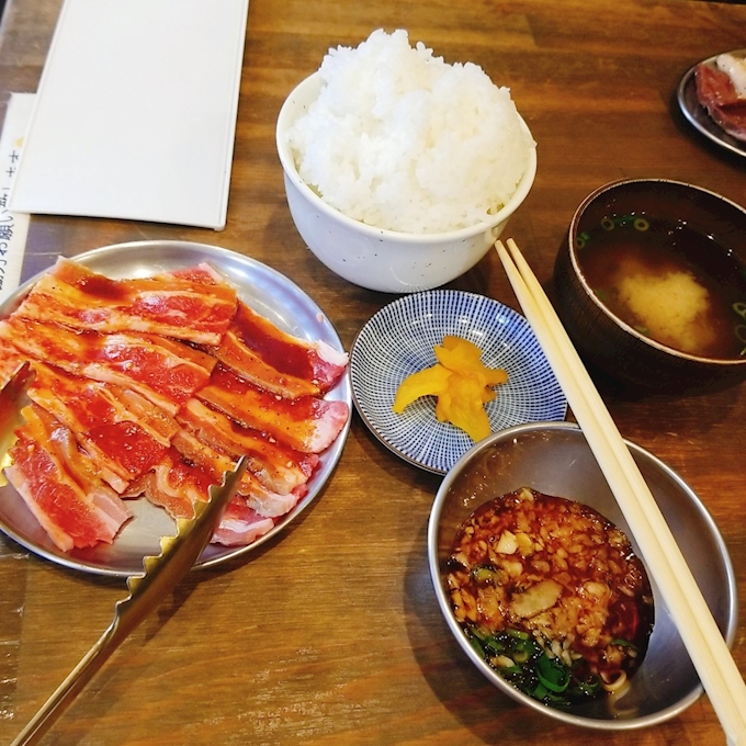 今年最後の出勤日のランチ 焼肉ここから 八重洲店 日本橋 京橋 焼肉 ホルモン ポケパラplus