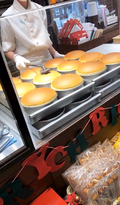 美味しいのにお安い最強チーズケーキ りくろーおじさんの店 大丸心斎橋店 心斎橋 その他 ポケパラplus