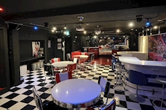 八王子 ガールズバー・ブルーサブマリン 店舗写真