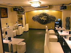 club New ALL・ニューオール - 川崎駅前のクラブ/ラウンジ 店舗写真