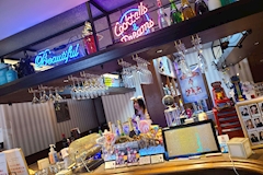 CAFE＆BAR19・ナインティーン - 仙台駅西口のガールズバー 店舗写真