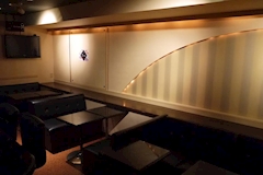 7LUCK・セブンラック - 池袋西口のパブ/スナック 店舗写真