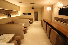 Lounge First・ファースト - 倉敷市(倉敷駅前)のスナック 店舗写真