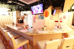 Laugh Tale・ラフテル - 吉祥寺南口のガールズバー 店舗写真