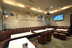 LOUNGE & BAR HANABI・ハナビ - 池袋西口のパブ/スナック 店舗写真