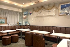LOUNGE & BAR HANABI・ハナビ - 池袋西口のパブ/スナック 店舗写真