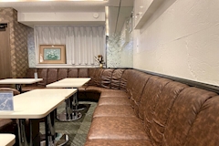 LOUNGE & BAR HANABI・ハナビ - 池袋西口のパブ/スナック 店舗写真