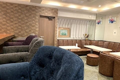 LOUNGE & BAR HANABI・ハナビ - 池袋西口のパブ/スナック 店舗写真