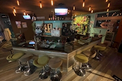 Girls Bar SHINE・シャイン - 祖師ヶ谷大蔵のガールズバー 店舗写真