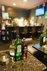 夜桜・ヨザクラ - 神田のパブ/スナック 店舗写真