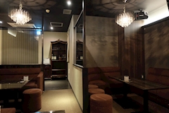 Lounge BARROWS・バローズ - 金沢片町 夢館Ⅱビル5階のラウンジ/クラブ 店舗写真