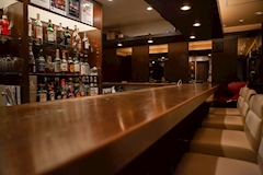 E's Bar・イーズバー - 沼津のガールズバー 店舗写真
