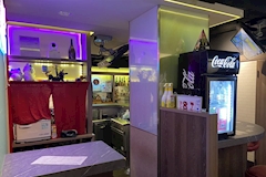 Girl's Bar SHINE・シャイン - 歌舞伎町のガールズバー 店舗写真