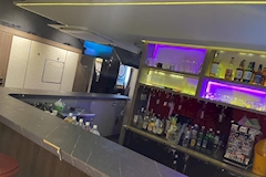 Girl's Bar SHINE・シャイン - 歌舞伎町のガールズバー 店舗写真