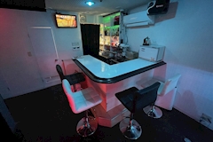 Cafe&Bar Black or White ・ブラックオアホワイト - 池袋東口のコンカフェ 店舗写真