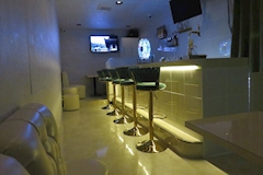 37℃・サンジュウナナドシー - 西船橋のガールズバー 店舗写真