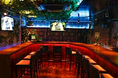 GIRL'S BAR LENS・レンズ - 広島市（流川）のガールズバー 店舗写真