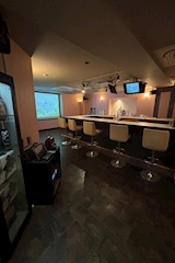 Girls bar 1st・ファースト - 浦安のガールズバー 店舗写真