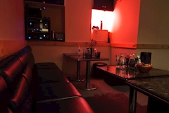 ちゃちゃ - 川崎駅前のパブ/スナック 店舗写真