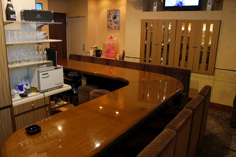 Lounge Aimer エメ 広島市 流川 のスナック スタンド ポケパラ