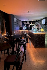 GIRLS BAR Fun.・ファン - 成田のガールズバー 店舗写真