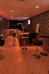 GIRLS BAR Fun.・ファン - 成田のガールズバー 店舗写真