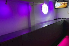 THIRTY THREE・サーティースリー - 新橋のガールズバー 店舗写真