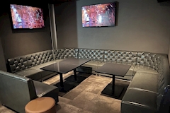 QUEEN-minis cafe-・クイーン ミニスカフェ - 神田のガールズバー 店舗写真