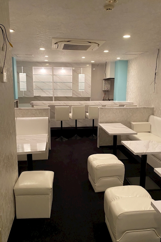 Lounge ViVi・ヴィヴィ - 梅田のスナック 店舗写真