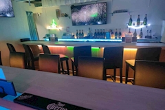 HOT HIPS・ホットヒップス - 新橋のガールズバー 店舗写真