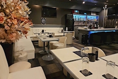 スナック M's・エムズ - 湯島のパブ/スナック 店舗写真