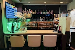 Club Crescent・クレセント - 湯島のパブ/スナック 店舗写真