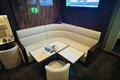 Club Crescent・クレセント - 湯島のパブ/スナック 店舗写真