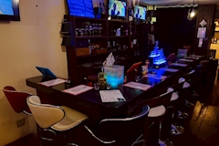 GIRLS BAR GTX・ジーティーエックス - 高知市のガールズバー 店舗写真