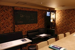Girls BAR Flora・フローラ - 広島市（流川）のガールズバー 店舗写真