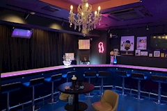 CAFE&BAR mgrry 津田沼店・ミリー - 津田沼駅北口のガールズバー 店舗写真