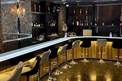 Ladies Bar M・レディースバーエム - 武蔵小杉駅南口のガールズバー 店舗写真