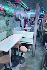 BAR 7878・バーナハナハ - 船橋のガールズバー 店舗写真