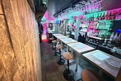 BAR 7878・バーナハナハ - 船橋のガールズバー 店舗写真