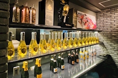 CAFE&BAR mgrry 船橋店・ミリー - 京成船橋駅西口のガールズバー 店舗写真