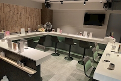 Honey Bee・ハニービー - 新橋・烏森口のガールズバー 店舗写真