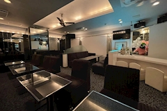 Funny・ファニー - ミナミのスナック 店舗写真