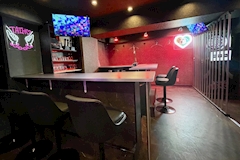 GirlsBar&Darts Prison Lounge・プリズンラウンジ - 川崎駅東口のガールズバー 店舗写真
