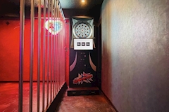 GirlsBar&Darts Prison Lounge・プリズンラウンジ - 川崎駅東口のガールズバー 店舗写真