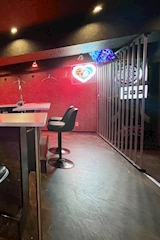 GirlsBar&Darts Prison Lounge・プリズンラウンジ - 川崎駅東口のガールズバー 店舗写真