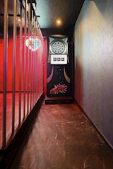 GirlsBar&Darts Prison Lounge・プリズンラウンジ - 川崎駅東口のガールズバー 店舗写真
